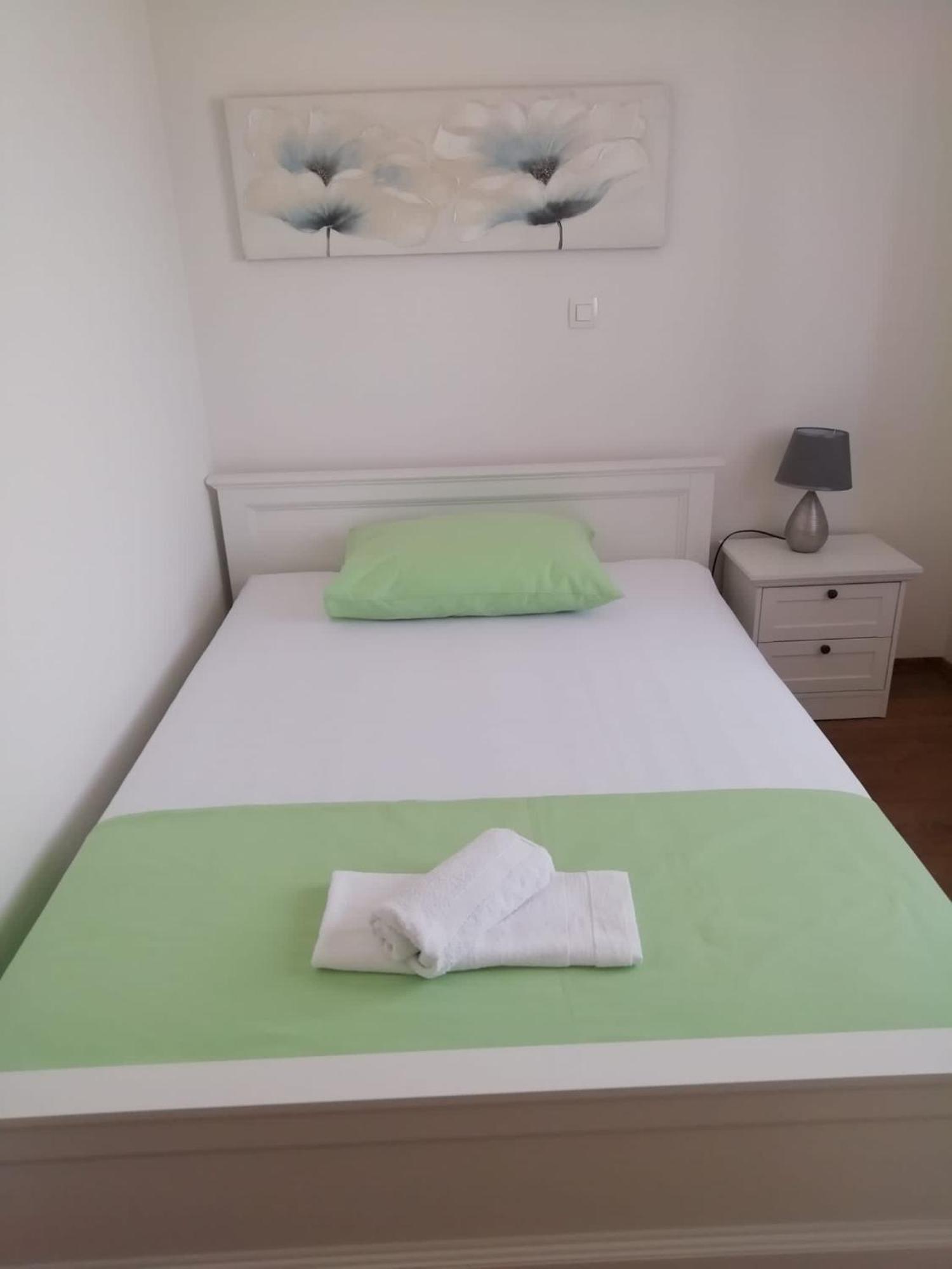 Appartement Albatros à Kaštel Sućurac Extérieur photo